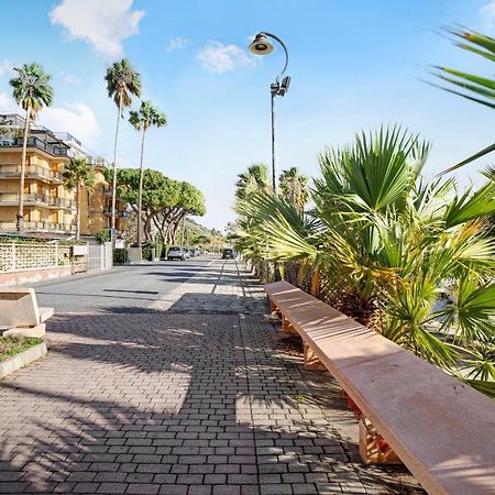 Apartamento Casa Laura Elena San Bartolomeo Al Mare Exterior foto
